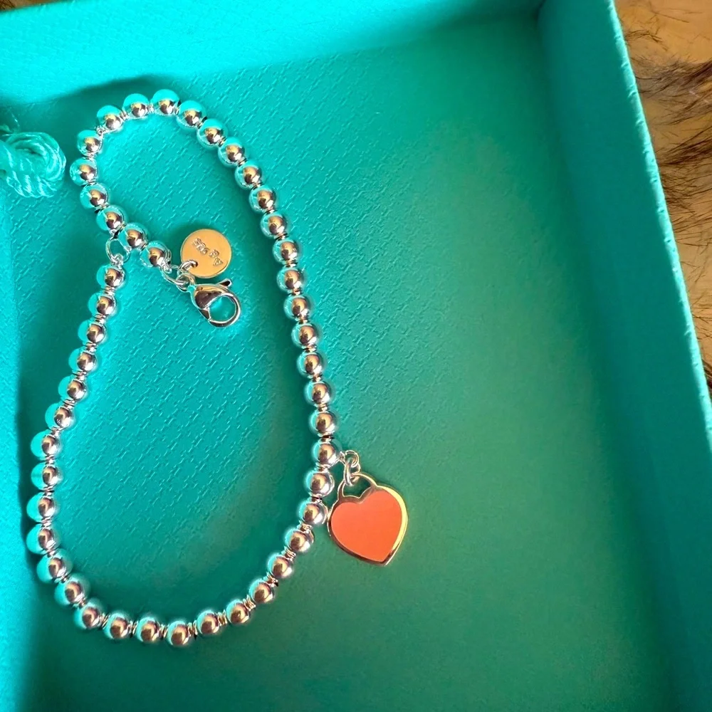 New Tiffany & Co. Pink Enamel Heart Silver Bead Bracelet - Picture 7 of 7